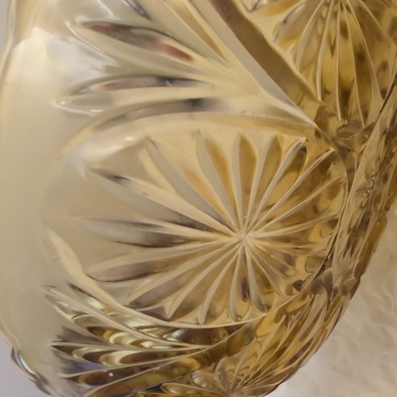 VINTAGE AMBER GLASS BOWL - Picture 3 of 4